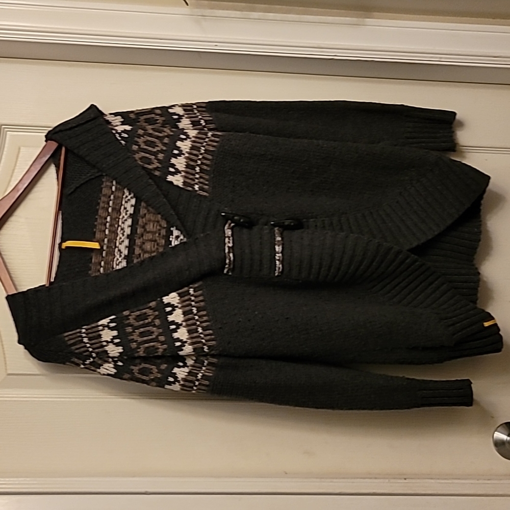 Lole knit sweater with horn buttons